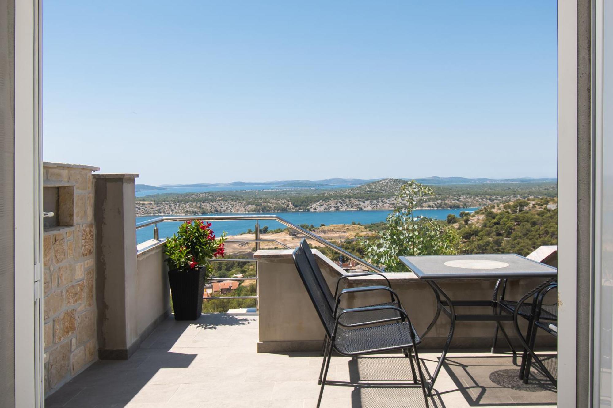 שיבניק Apartments Galic מראה חיצוני תמונה