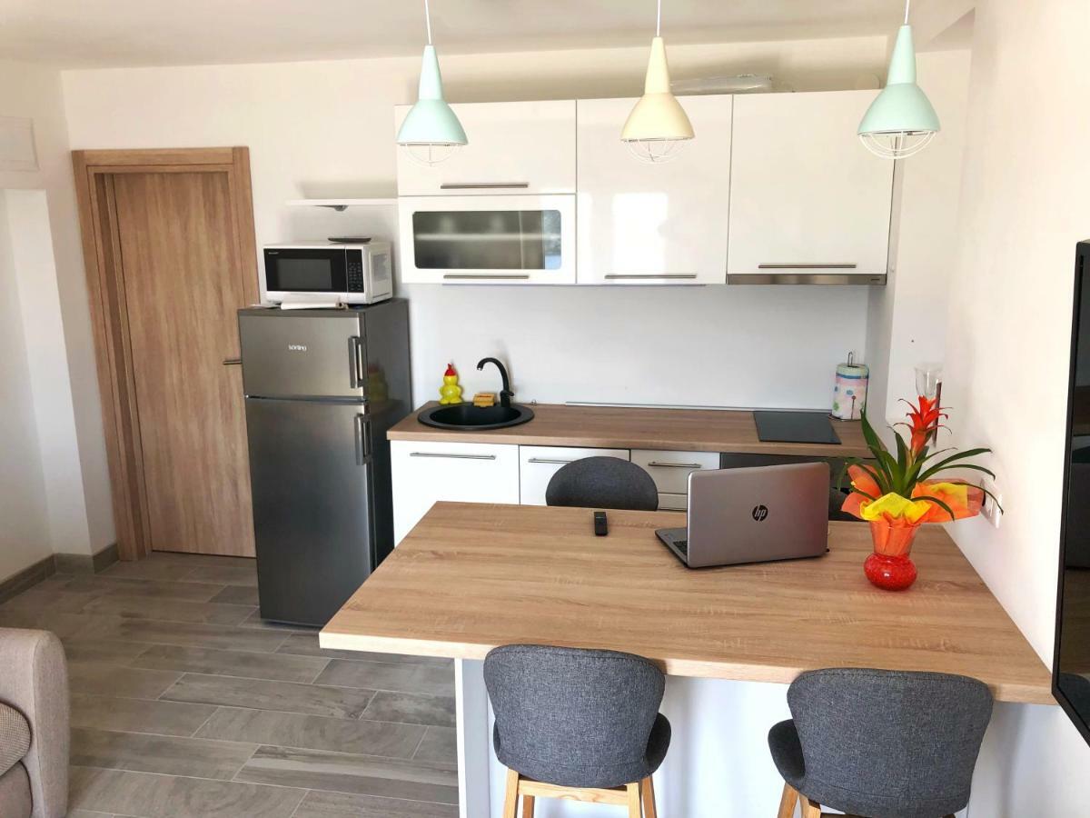 שיבניק Apartments Galic מראה חיצוני תמונה