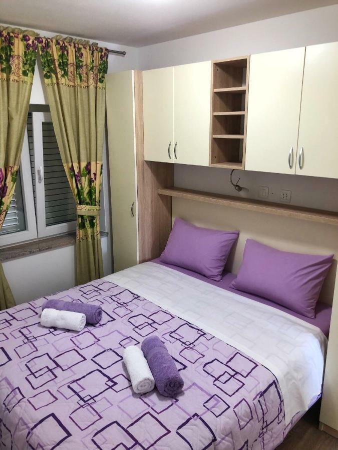 שיבניק Apartments Galic מראה חיצוני תמונה