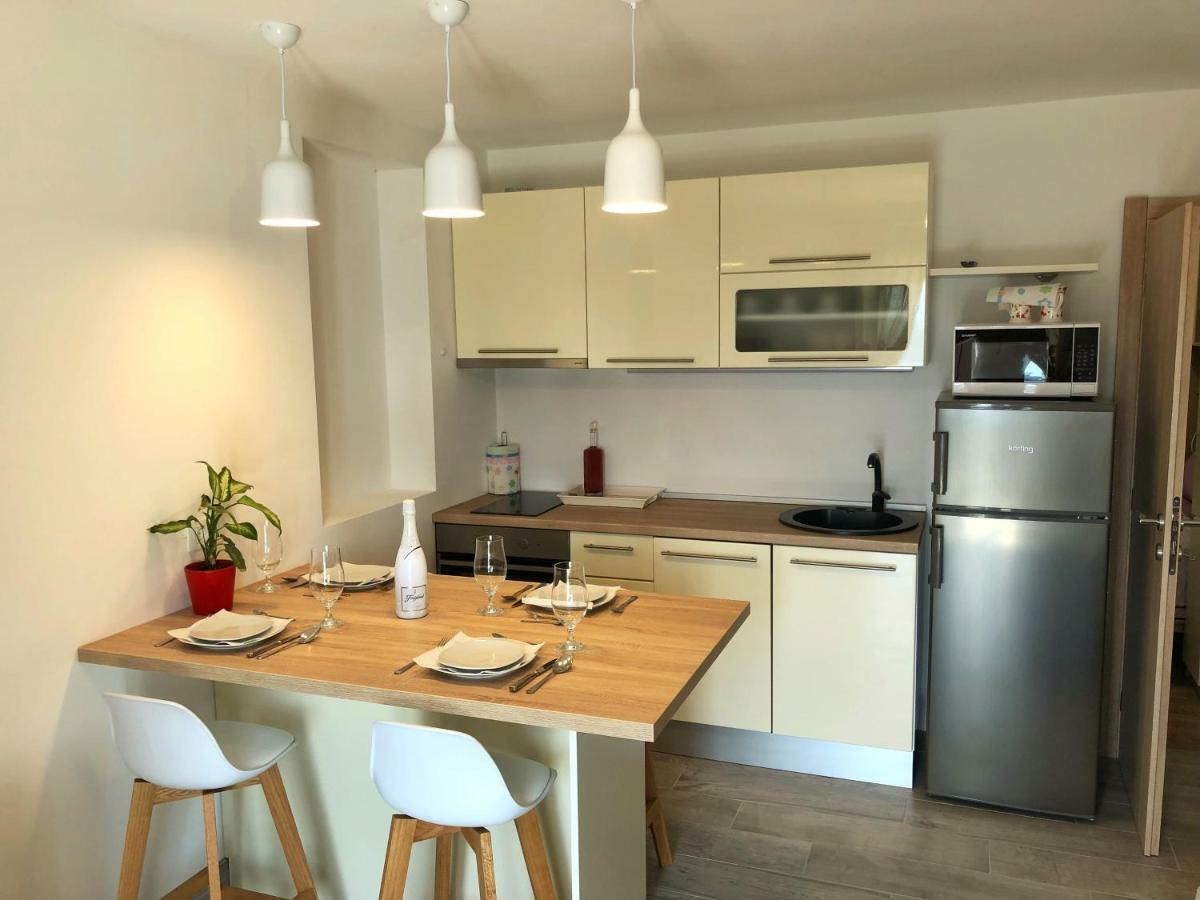שיבניק Apartments Galic מראה חיצוני תמונה